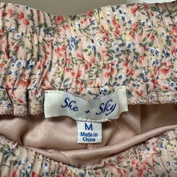She + Sky Floral Ruffled Mini Skirt size medium - Picture 2 of 3